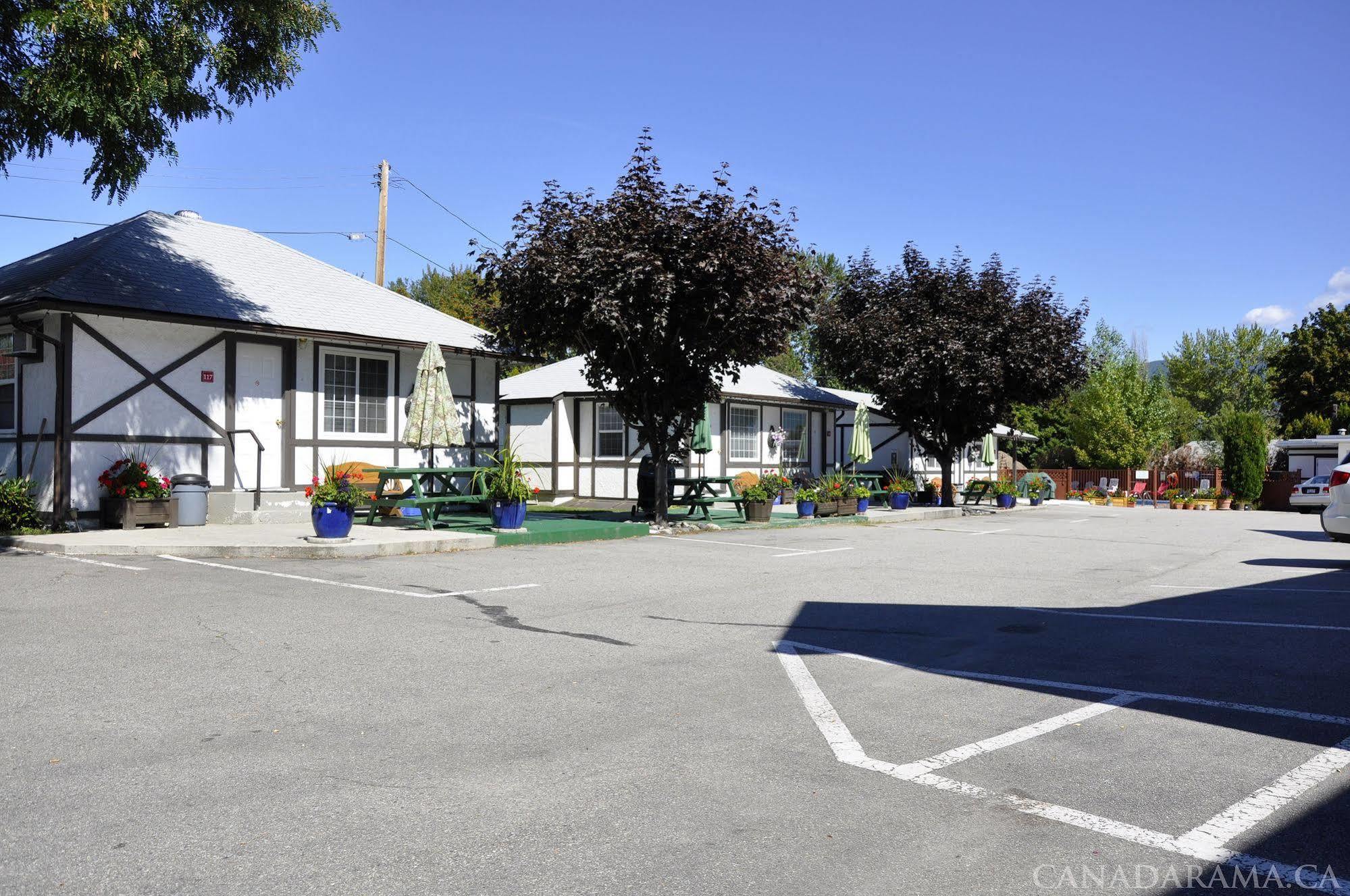 Rosedale Motel Summerland Exterior photo